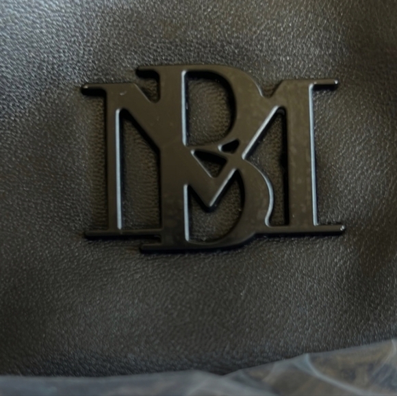 NWT Badgley Mischka Hinge Closure Clutch/Strap Bag - Picture 9 of 13